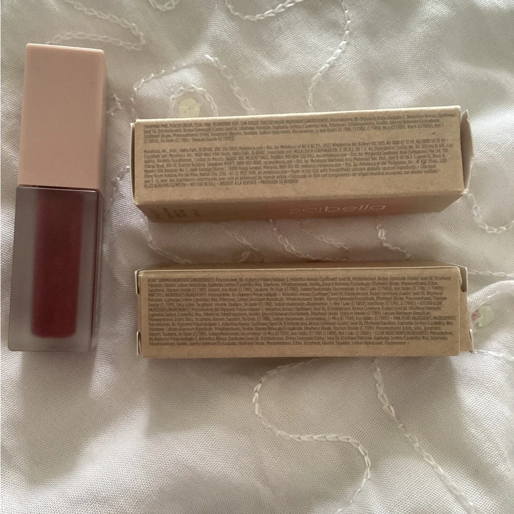 Sei Bella Plumberry Tart Vegan Lip Gloss - Picture 2 of 5